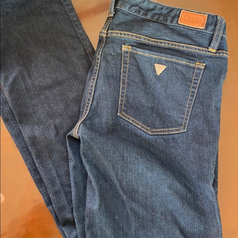 Guess “Scarlett Cigarette” jeans